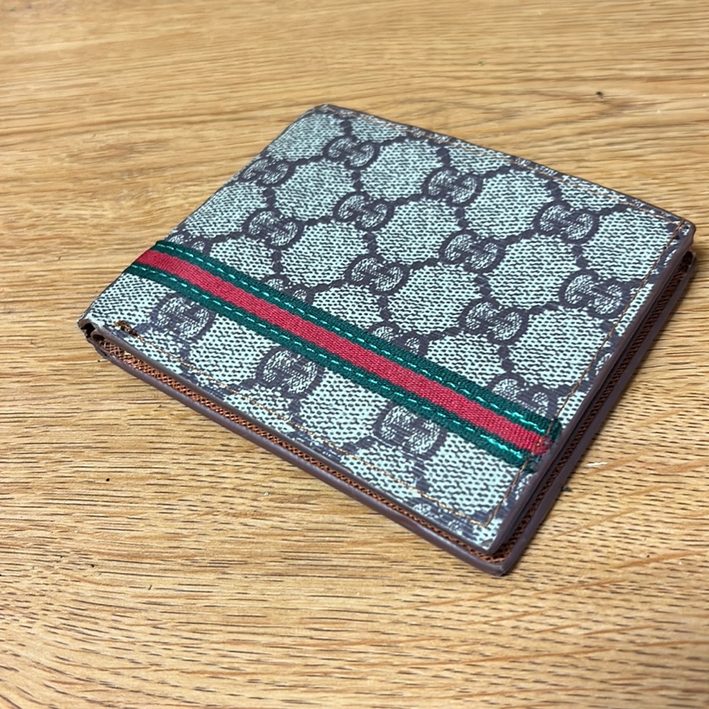 Gucci wallet